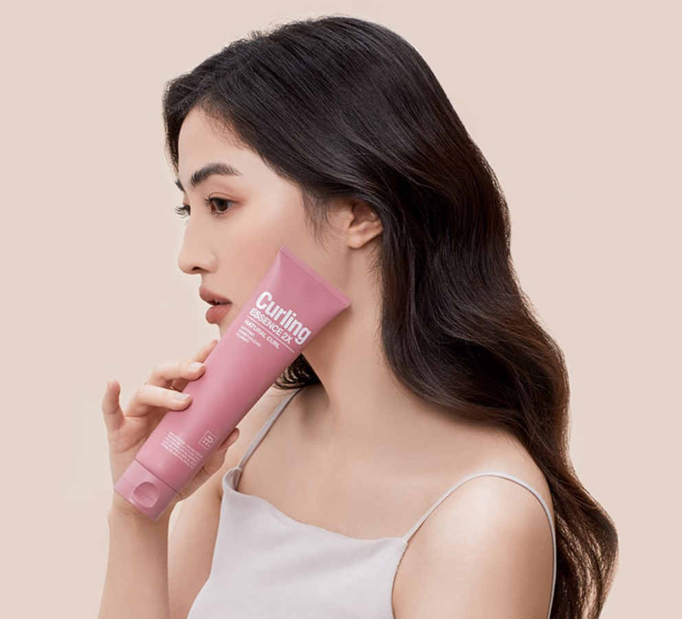 150ml tube of Mise-en-scène Curling Essence 2X Natural Curl for soft, flowing curl styling