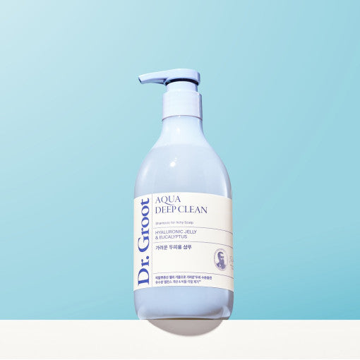 A bottle of Dr.Groot Aqua Deep Clean Shampoo for Itchy Scalp, 330ml, with a pump dispenser, placed against a light blue background.