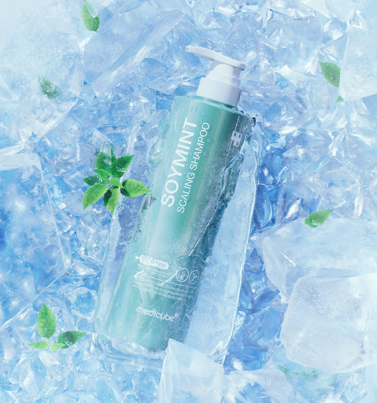 medicube SOYMINT Scaling Shampoo 490ml bottle with fresh mint design