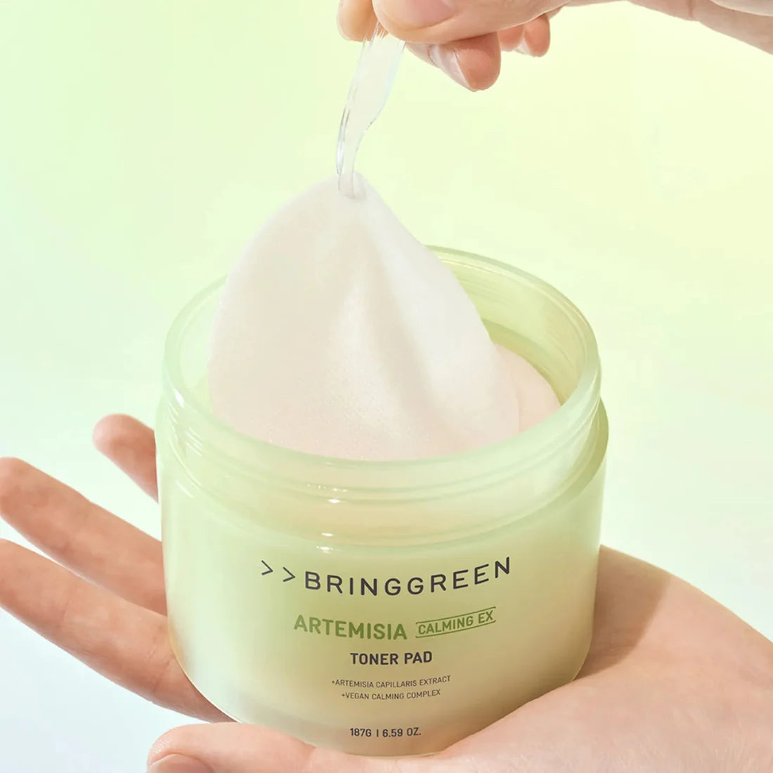 BRINGGREEN Artemisia Calming EX Toner Pad – Korean vegan toner pads with Artemisia extract and soft stretchable fabric for soothing and moisturizing sensitive skin.