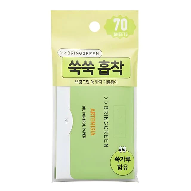 BRINGGREEN Artemisia Oil Control Paper – Korean blotting paper with artemisia powder to absorb excess oil and refresh skin without irritation.
